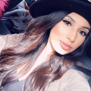 Meet your Posher, Deseree